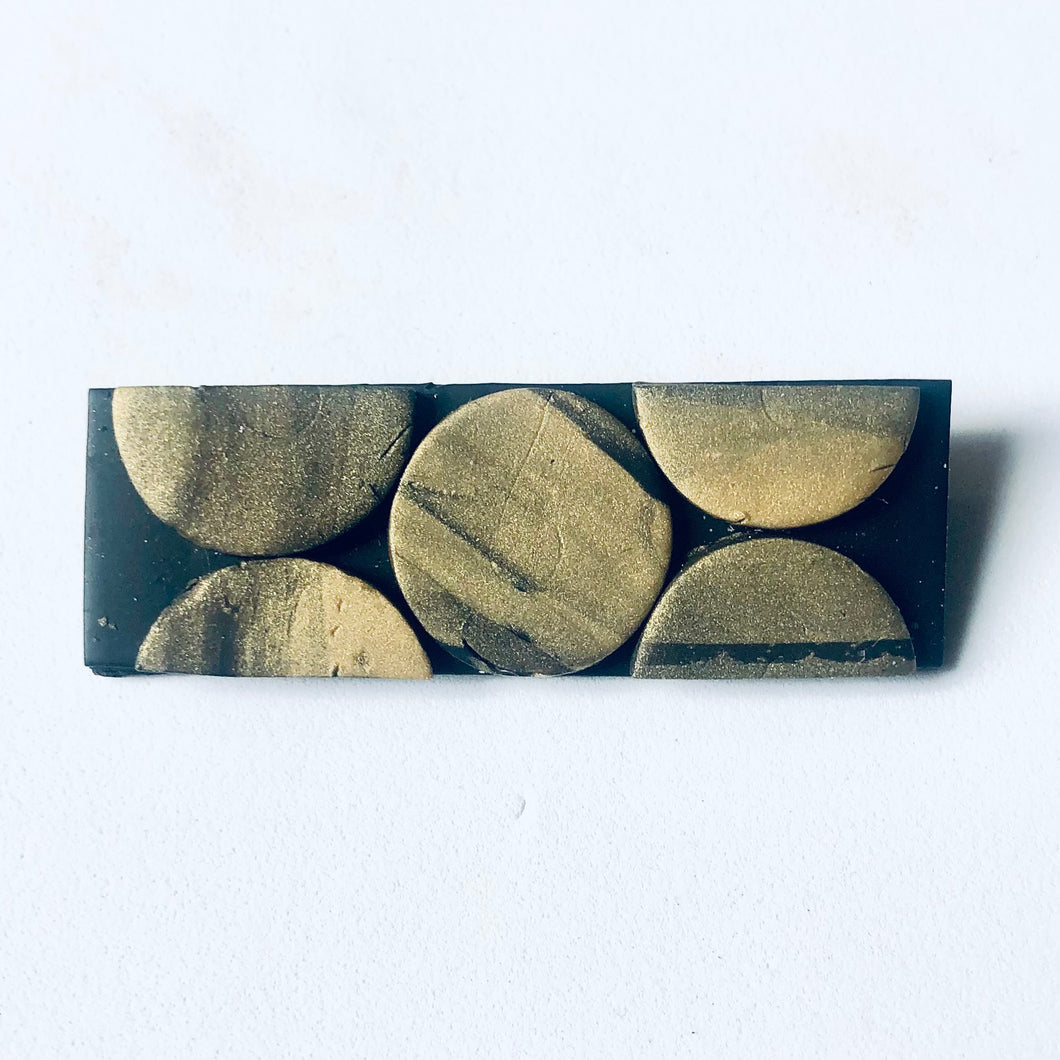 Polymer Black, Gold Pin